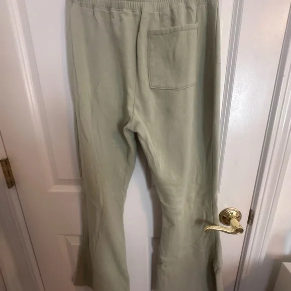 Hollister light green/sage green wide leg sweatpants - Picture 4 of 4